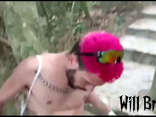 Fizemos uma putaria gostosa na trilha abandonada