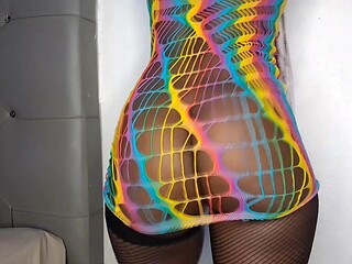 Stepmom's Big Ass Twerks for Lucky Husband