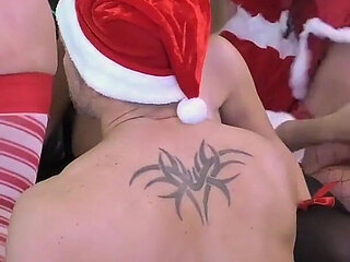 Santa 's Orgy with His Elves - Bts