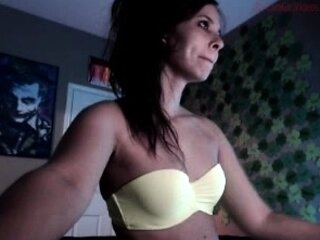 Amateur Teen georgeus brunette 2
