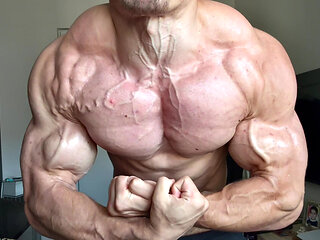 Hung Gym God Unveils His Thick Cock