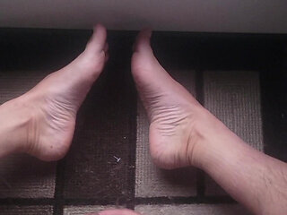 Jacking Off to My Pretty Feet Before Work