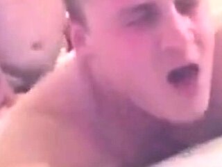 Daddy Bear Amateur Video Fucking His Boy