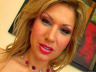 Carol Goldnerova Oiled up