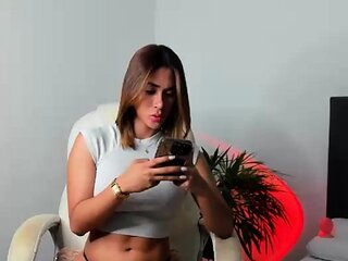 Amateur Webcam Teen Masturbates And Teases
