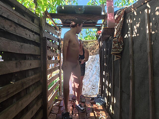 Outdoor Shower Couple
