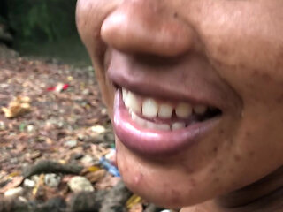 Sex with a Stranger Outdoors Really Delicious
