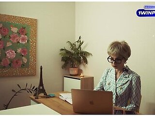 Hungry Boss Made Lick And Sucked (episode 3) With Melissa Grand