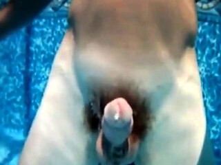 23 Massive Squirts Amateur Underwater Adventure