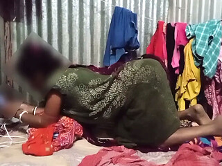 Indian Desi Aunty Gets Fucked in Village Labour Room After Long Time