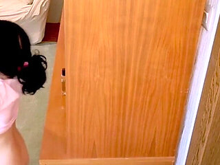 Naughty Stepdaughter Eat Stepdaddy Dick When Mom Isn't Home