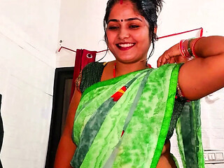 Desi Bhabhi having sex with boyfriend while call talking to husband Hindi sex
