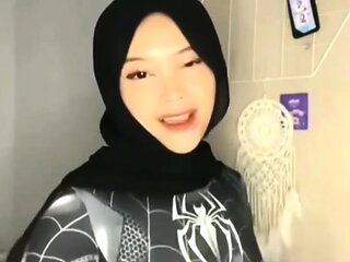 Amateur wild chick solo masturbation