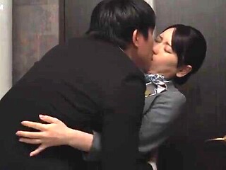Widow Endures Relentless Humiliation as Atonement in a Dramatic Hotel Encounter x1x9F8E7E001AF9E38EE1