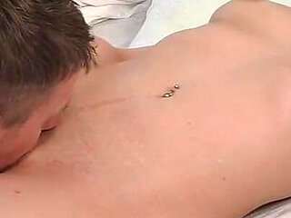 Lascivious Paramour Gives Sweet Eating Fanny to His Favorite MILF