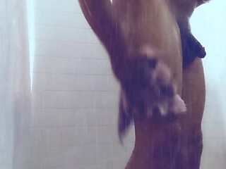 &quot_King of tha tub&quot_