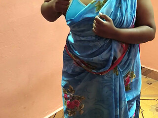 Chubby Stepmom Hot Saree Changing