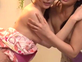 After the Festival, Wild Parties with Girls in Yukata at Home! Gathering at Someone's Place and Going Wild!