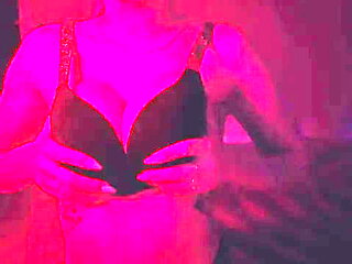 Beauty Vik1one Shows how to Do Blowjob