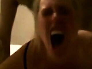 Amateur Cuckolding Girl