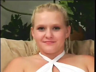 Big booty blonde floozie Samantha Foxx likes to get her twat banged and creamed with hard tool