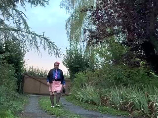 In a quick outfit with a salmon wrap skirt for an evening