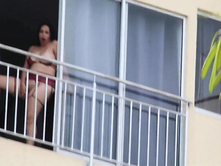 I Caught My Horny MILF Neighbor Masturbating Outside and Recorded Her to Fuck Her - Porno En Espaol