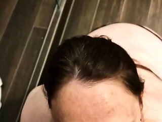 Horny blowjob with cumshot in the bathroom at 6 months pregnant