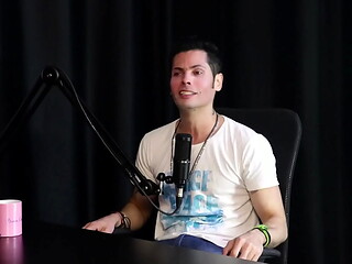 Depois da pandemia buscou um trabalho alternativo, a diferen&ccedil_a da cria&ccedil_&atilde_o para o porn&ocirc_ e a aceita&ccedil_&atilde_o de sua fam&iacute_lia - Jow Jow (SHEER/RED)