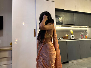 Wife Ne Apne Pati Ko Bahar Sex Karte Hu Pakda Phir Wife Ki Chudai Kiya
