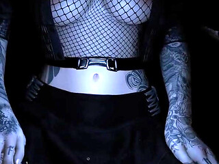 Tattoo Girl Lap Dance (Secret Agent ver.)