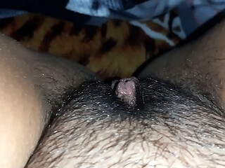 I held her face with my knees and cum in her mouth