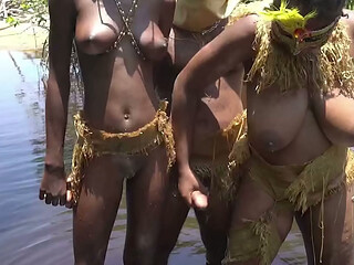 This lucky African villager got 2 girlfriends
