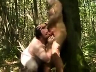 Barebacking Outdoor with Amateur Bear