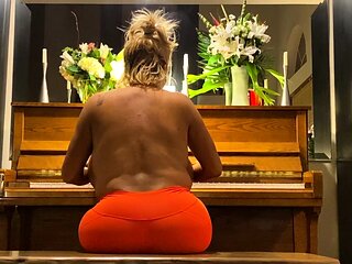 First time anal amateur blondes ass lubed and fingered