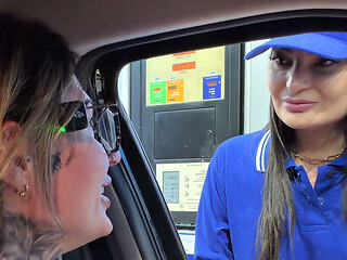 Frenstista accepted to give her pussy and got into the car when she took off her blouse we were surprised and when she put her tongue out