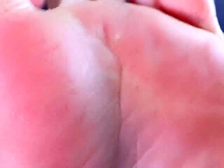 Giantess Friends with Huge Feet Size 45 and 42