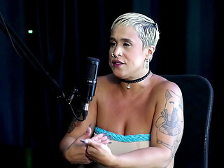 Foi convidada a se retirar de v&aacute_rios estabelecimentos, teve um relacionamento aberto, e quanto tentou fazer com uma novinha... - Just Joana (WATCH ON: SHEER/RED)