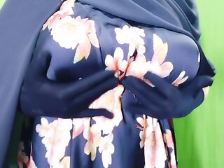 Indian Beautiful Village Housewife Having Sex In The Room - Clear Hindi Audio