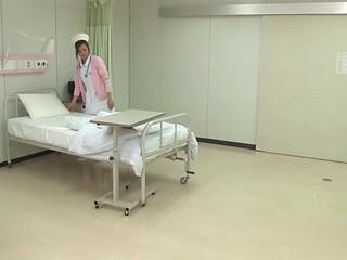 NURSE'S SECRET SESSION: CUTE NURSE ON HER KNEES WITH BIG ASS AND SMALL