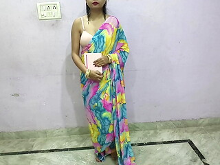 Teacher apne hi student ko padhai ke nam par sex education matlab kese chodna sikha Rahi hai