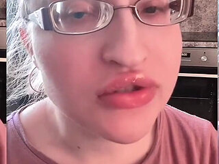 Asmr Huge Bubble Gum Sound Effects Listen in Headphones