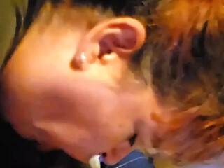 Cum-loving girlfriend swallows