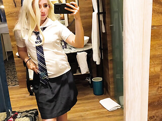 Harry Potter fan babe Luna Lovegood gets wild and starts squirting until