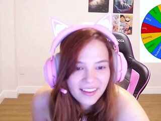 Cute blonde amateur webcam teen masturbating