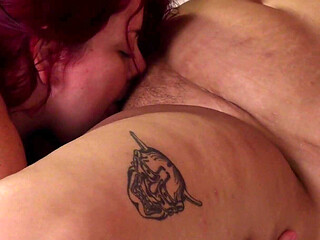 Redheaded BBW Sucked the Tattooed Chubby Girl's Hairy Pussy