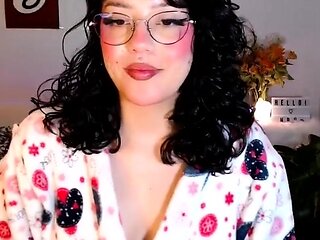 Hot brunette from squirt masturbating on webcam