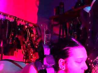 Deep Throat Doggy _mistress Lunatika