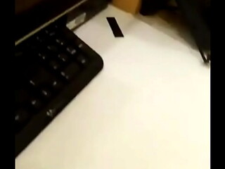 Me cogen en un Macropay y graban mis gemidos