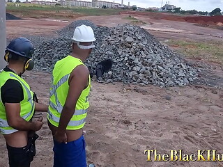 Funcion&aacute_rios da prefei.... da cidade fudendo escondido na obras.